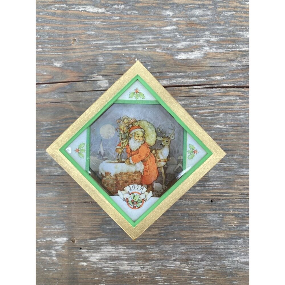 Hallmark 3D Shadow Box Christmas Ornament Santa Claus And Reindeer On Roof 1979